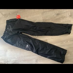 Outdoor woman waterfront pant